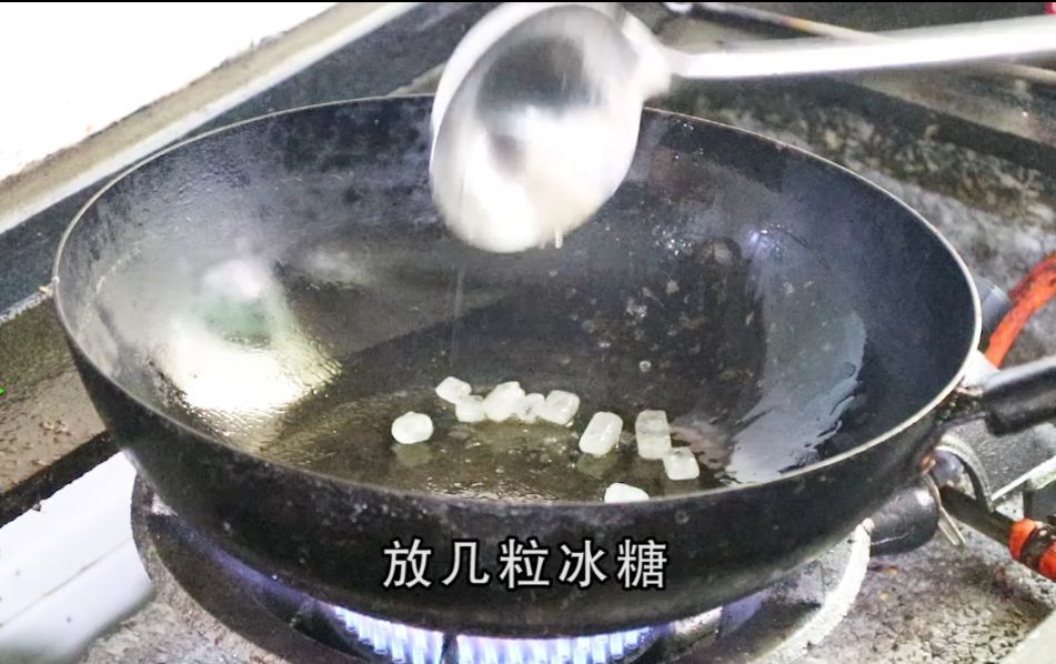 肘子的家常做法：简单易学，让你轻松掌握肘子的制作技巧！