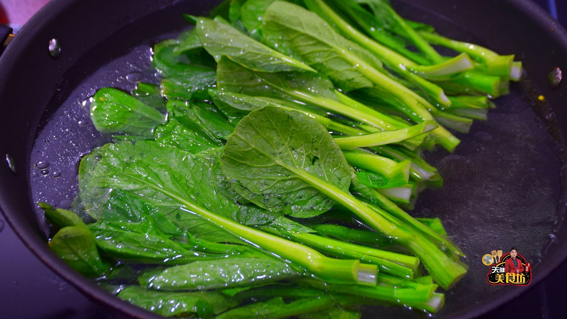 白灼菜心的做法，清爽营养！（附料酒提升口味、如何炖出菜心的最佳口感）