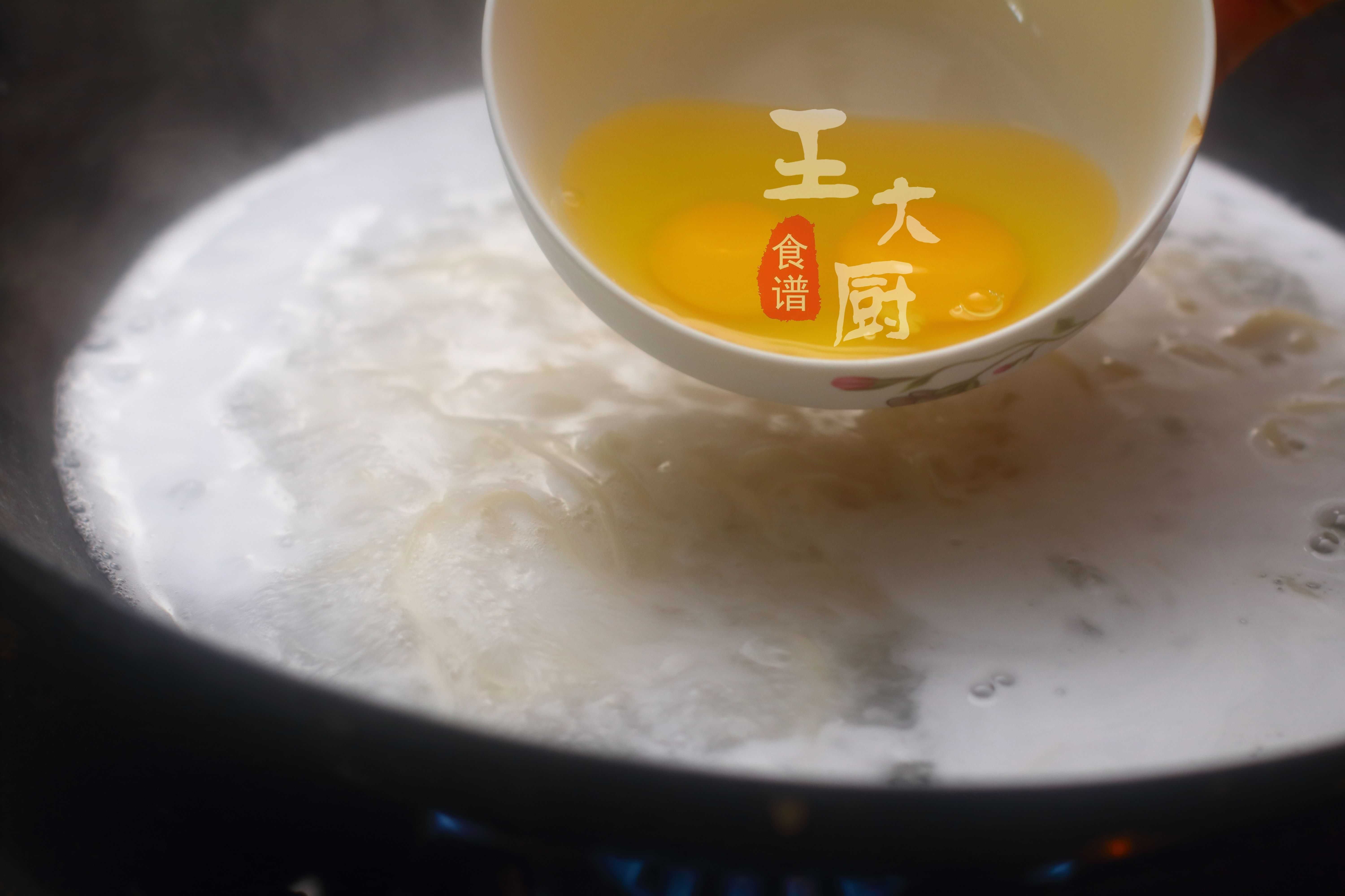 青菜鸡蛋面的经典做法，健康营养一碗满足你的味蕾需求