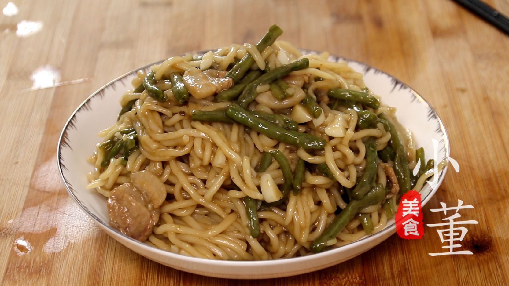 家常焖面的烹饪心得，细腻口感，让你沉浸在美食的海洋中