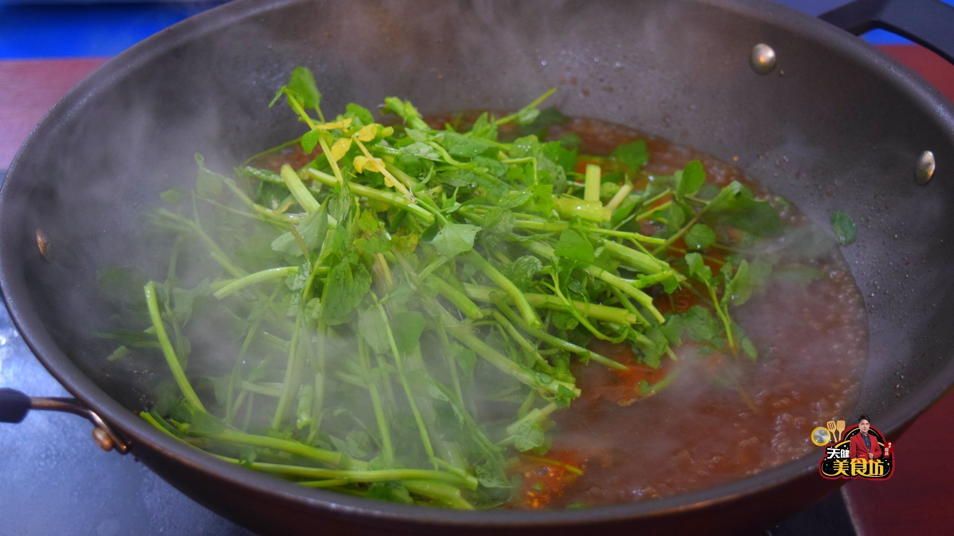 【经典川菜】水煮鱼片的家庭做法，辣味浓郁回味无穷！