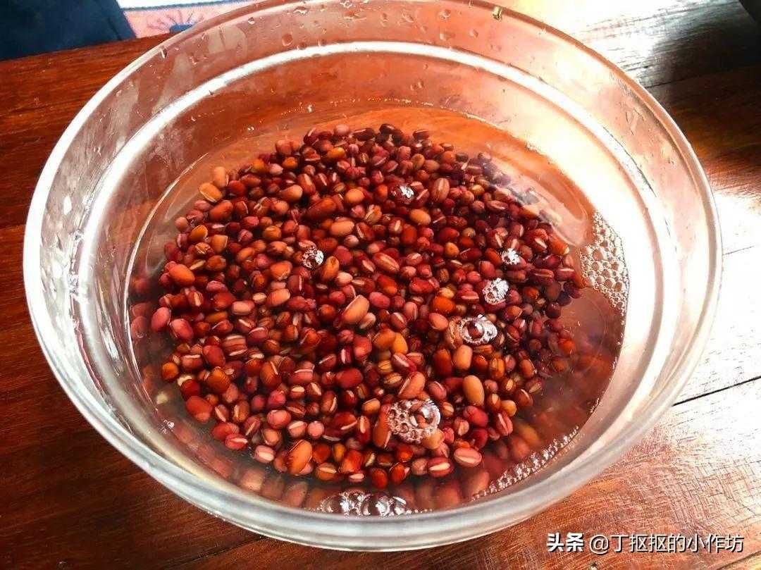 好吃的红豆沙冰怎么做？不用出门也能享受冰凉甜品的美味！