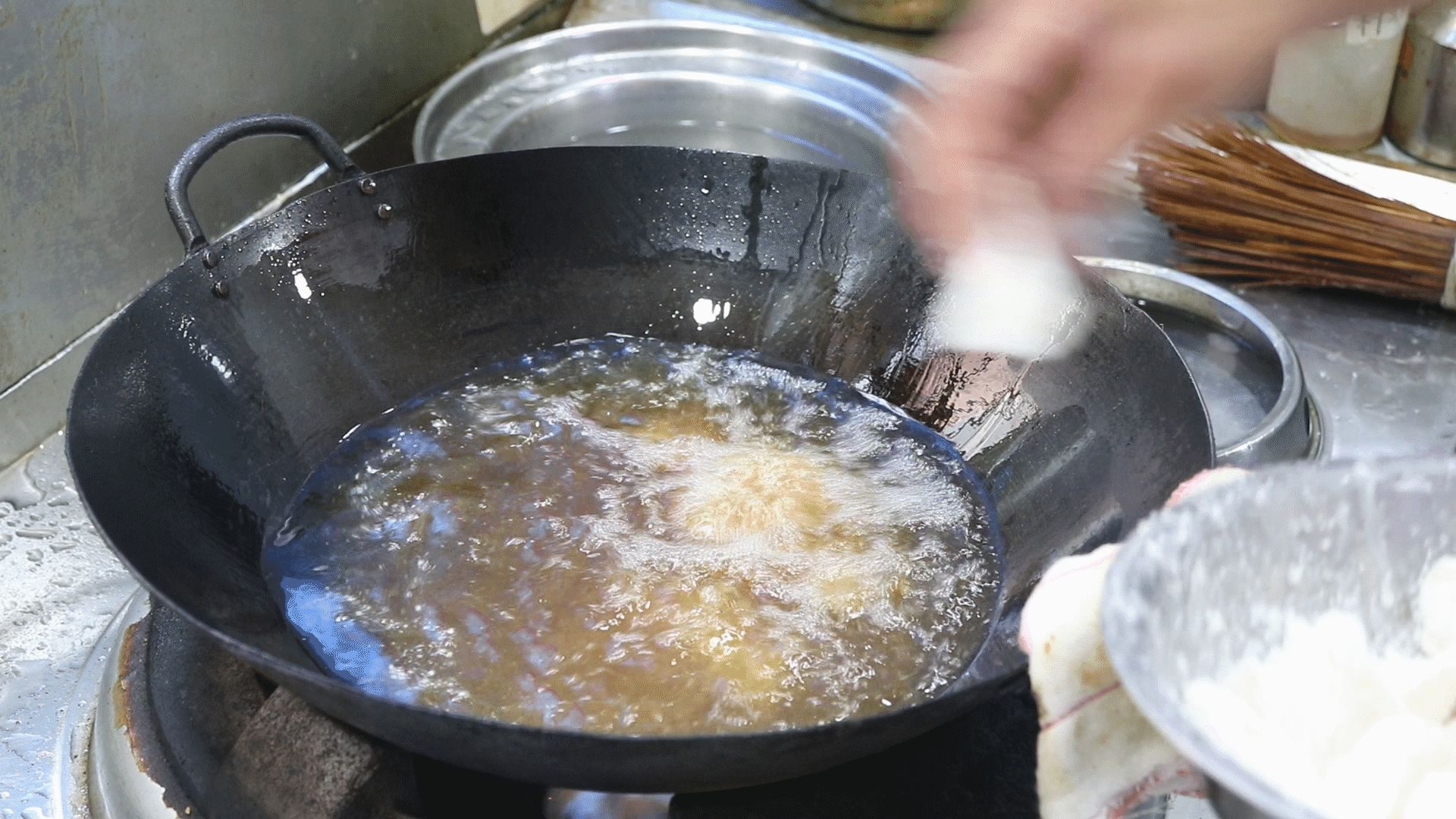 想尝一尝拔丝山药的美味？这里有最佳做法！