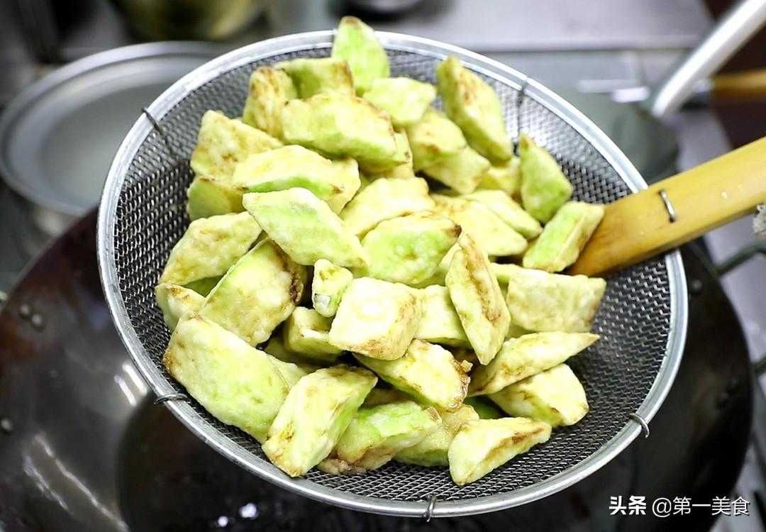 家常烧茄子多种做法大全，香气四溢诱人食欲