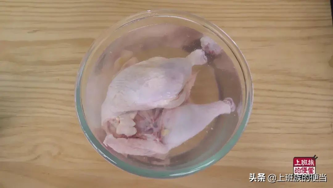 鸡腿的做法大全：多种鲜嫩多汁的鸡腿做法，轻松变出不同风味！