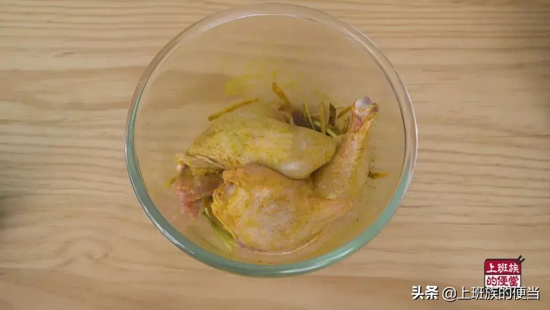 鸡腿的做法大全：多种鲜嫩多汁的鸡腿做法，轻松变出不同风味！