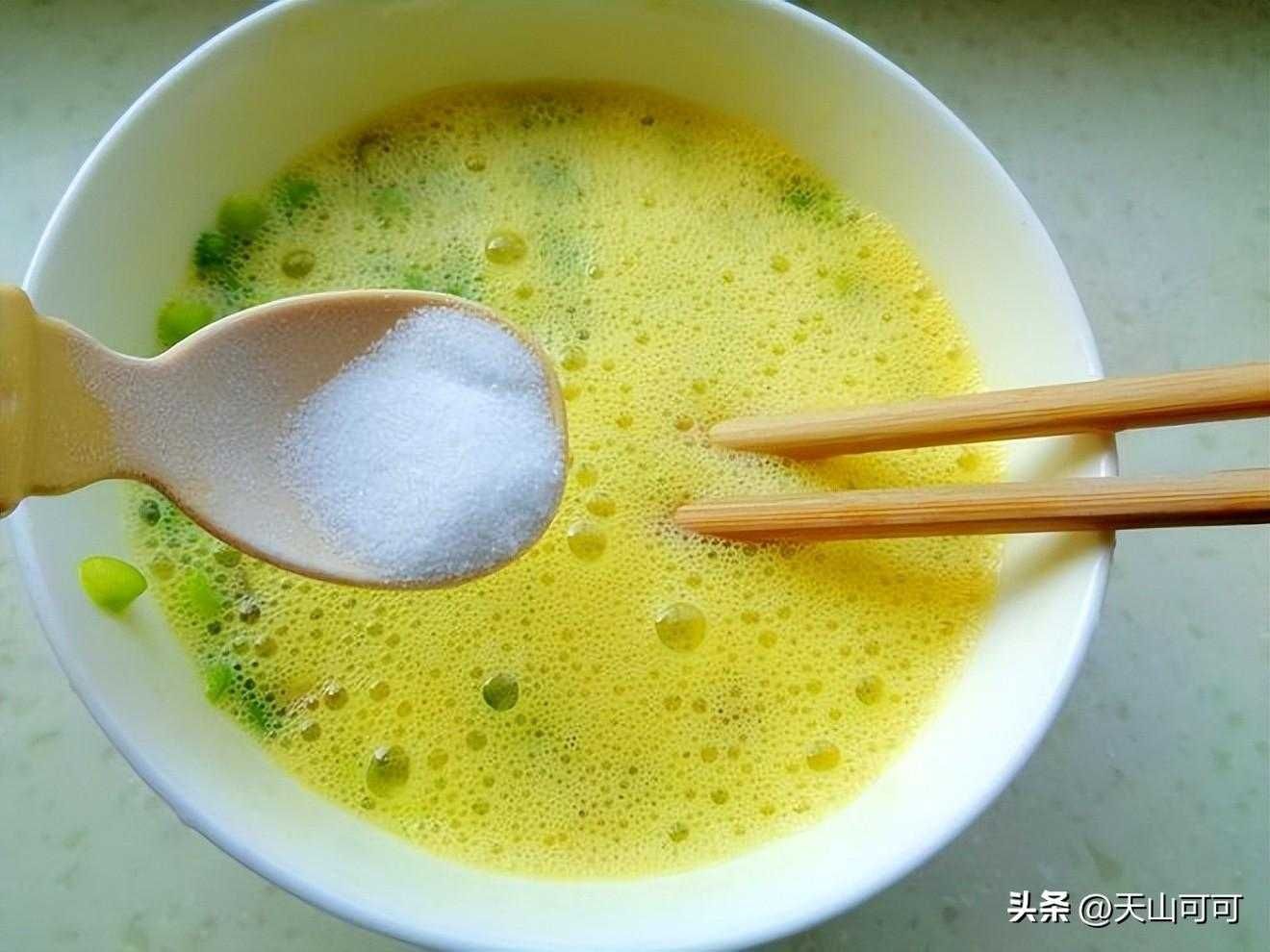 炒鸡蛋：快手炒鸡蛋的制作方法，简单易学，秘诀大公开！