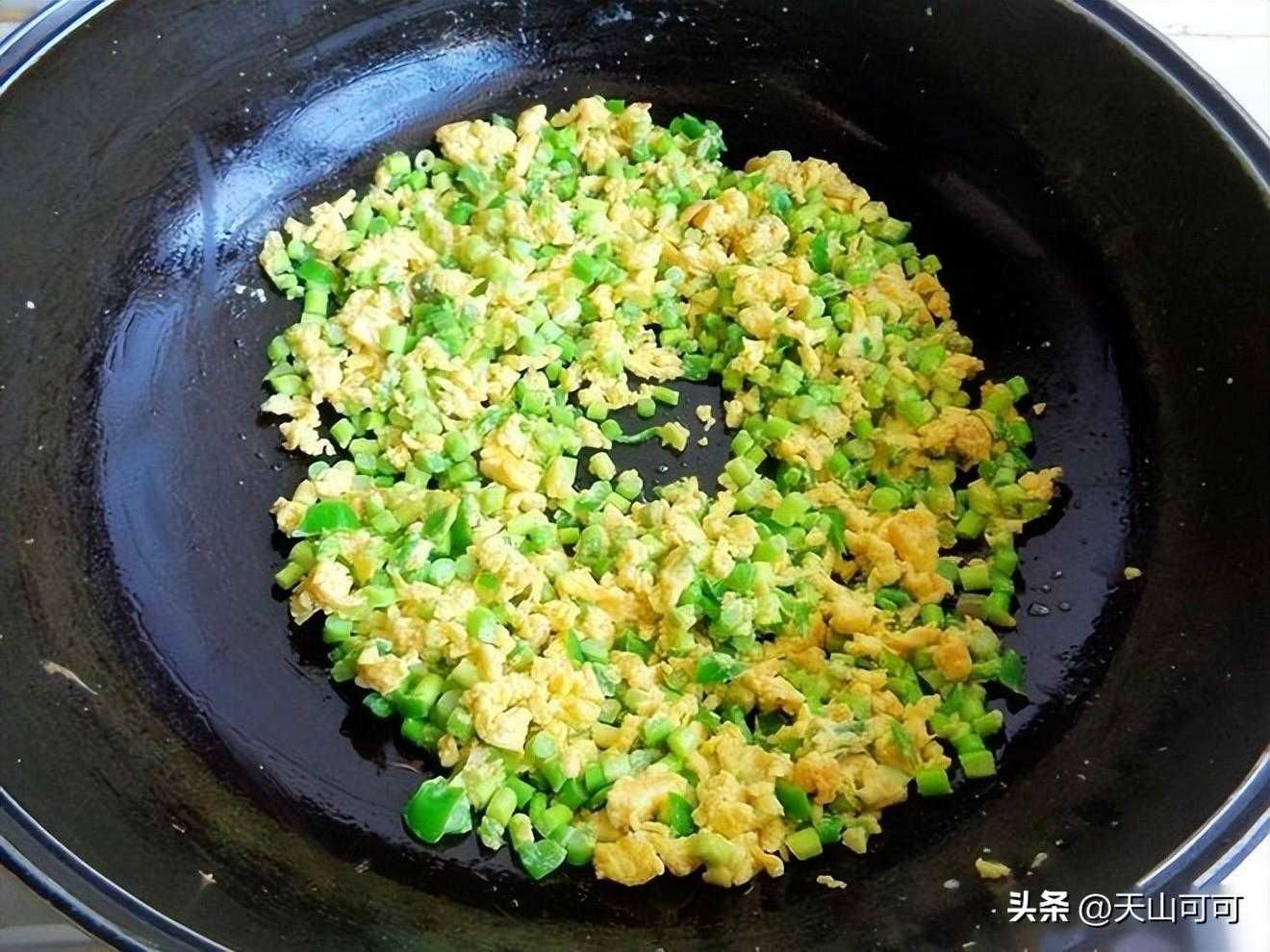 炒鸡蛋：快手炒鸡蛋的制作方法，简单易学，秘诀大公开！