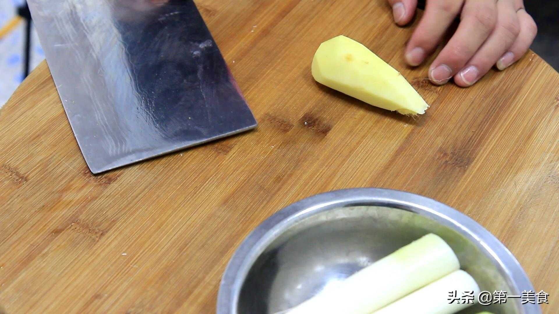 烧鸡的做法：烧鸡的制作步骤和配料，色香味俱佳的美味家常菜谱！