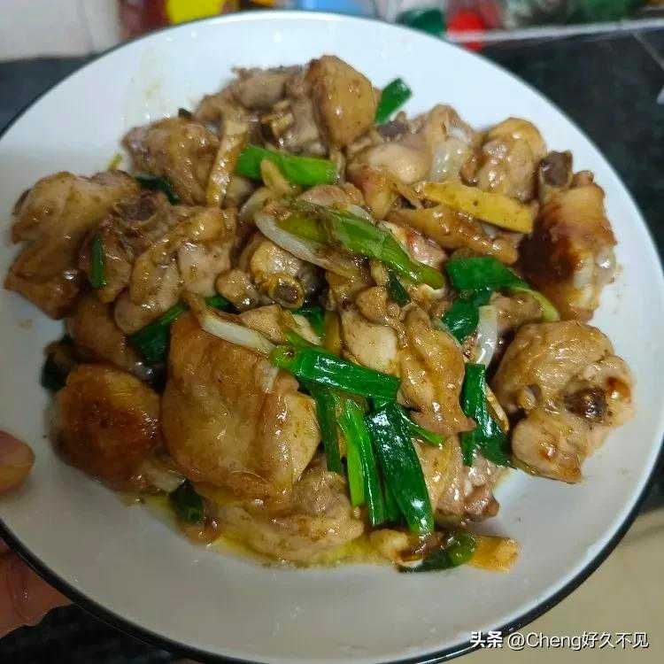 广东菜谱家常菜做法大全，辣椒炒肉到清蒸鱼，应有尽有！