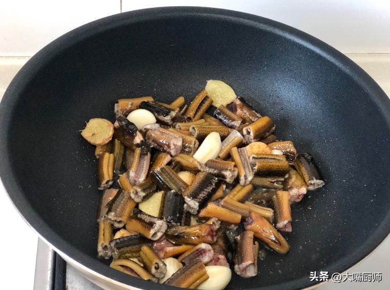 红烧鳝鱼的传统做法，鲜嫩入味的下饭佳肴！