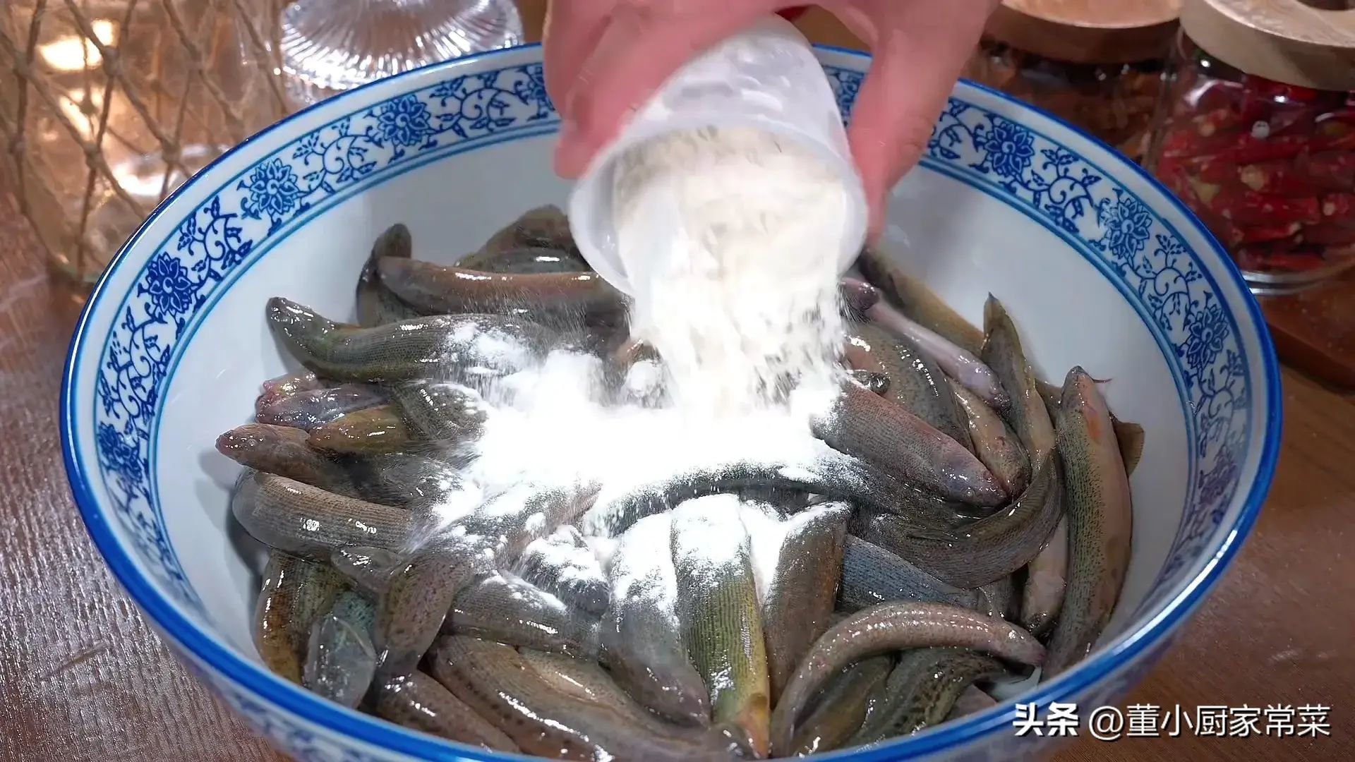 泥鳅的做法，多种烹饪方式激发食欲，满足你对美食的追求