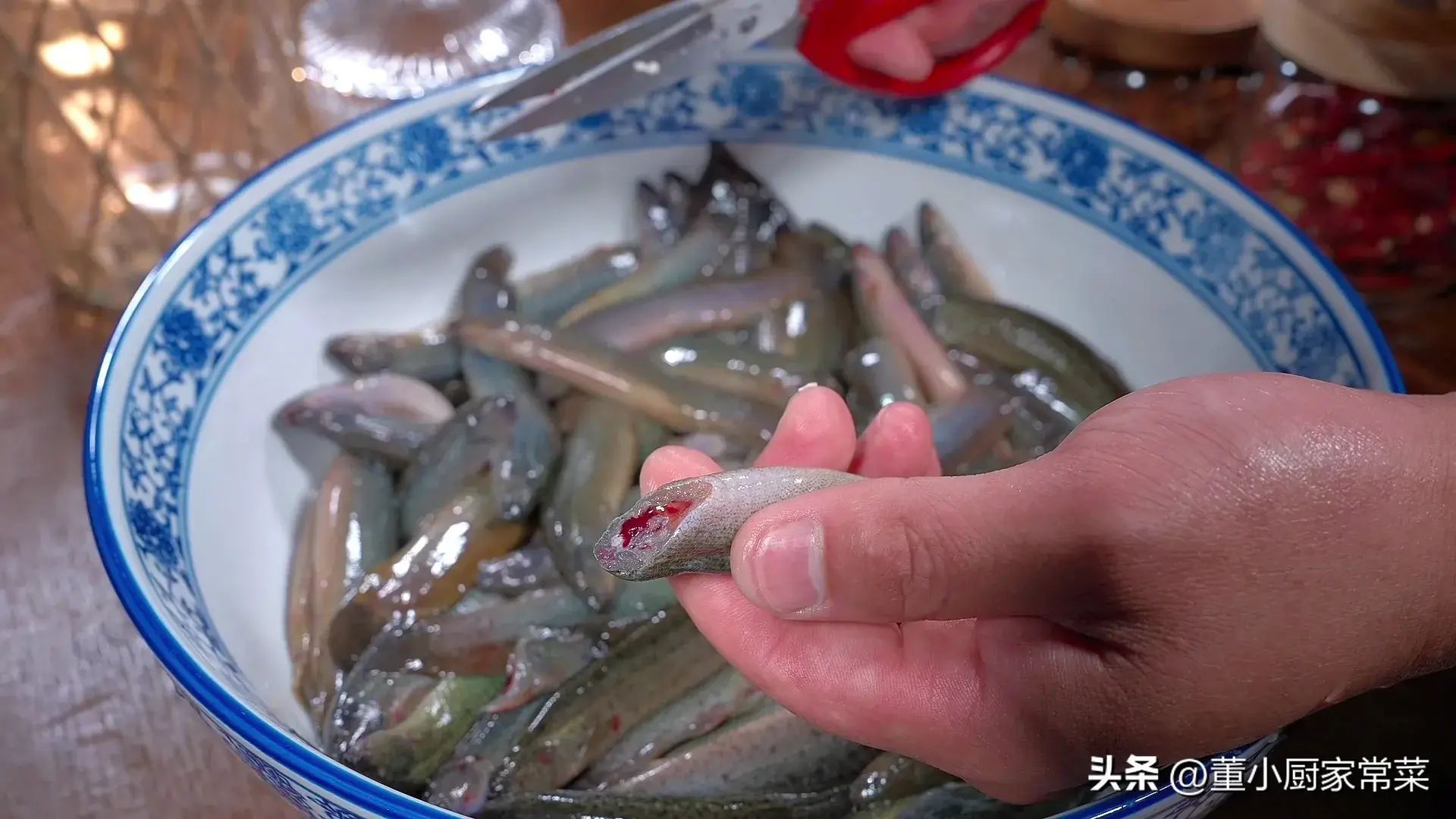 泥鳅的做法，多种烹饪方式激发食欲，满足你对美食的追求