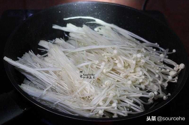 牛肉汤怎么做：口感鲜美，营养丰富！用心做出的牛肉汤，让家人赞不绝口