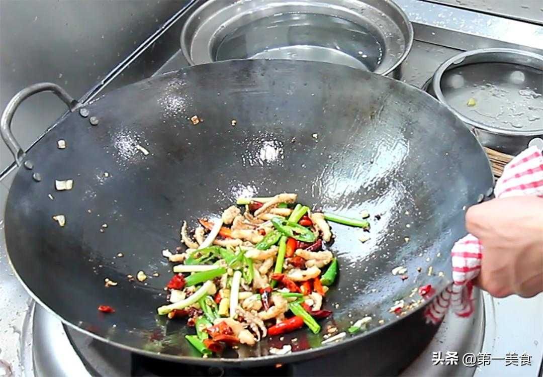 鱿鱼丝的做法：口感Q弹，味道鲜美！教你轻松制作美味鱿鱼丝