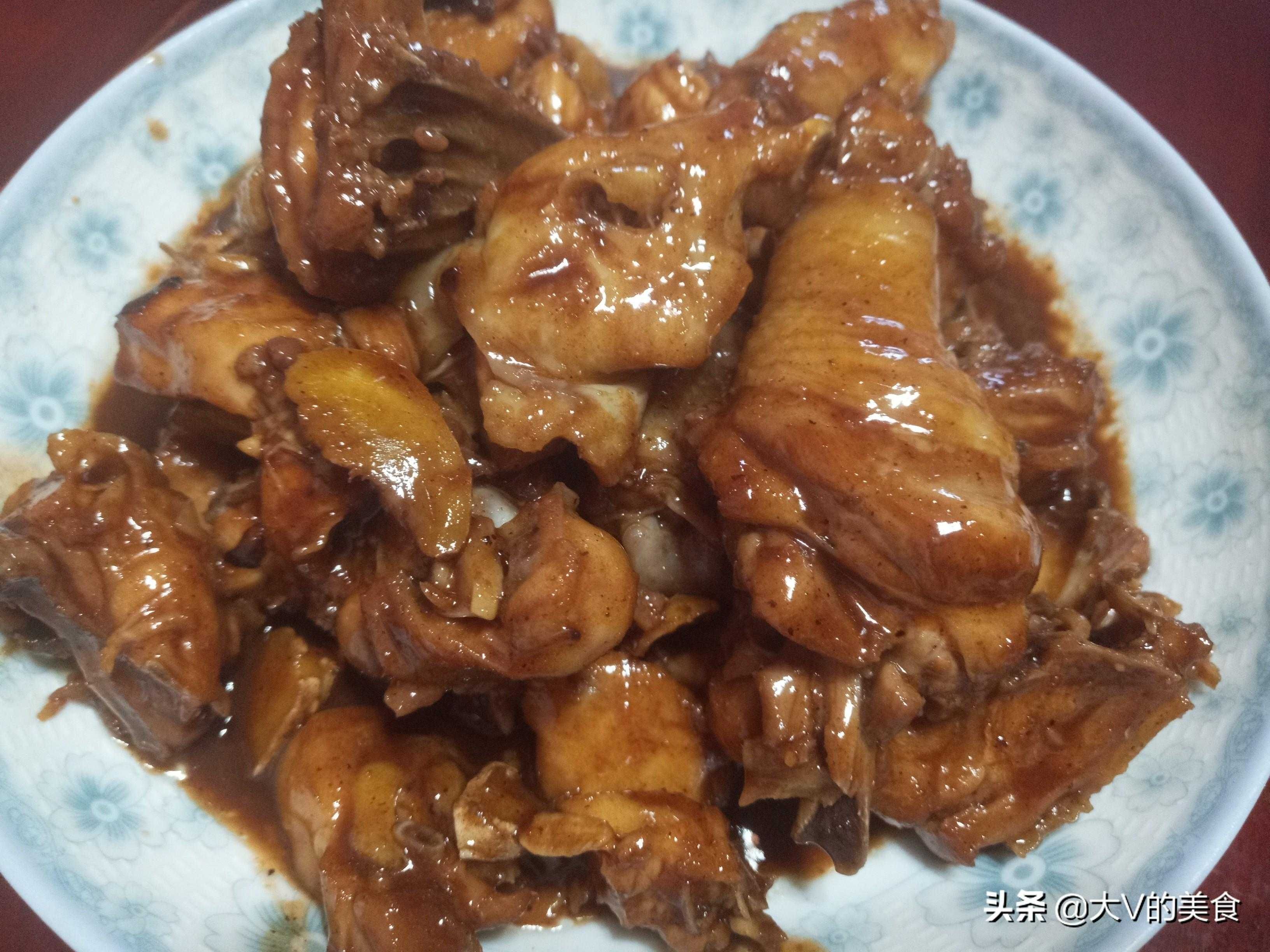 可乐鸡的做法：浓香味美，吃出童年回忆！教你制作酥嫩可乐鸡