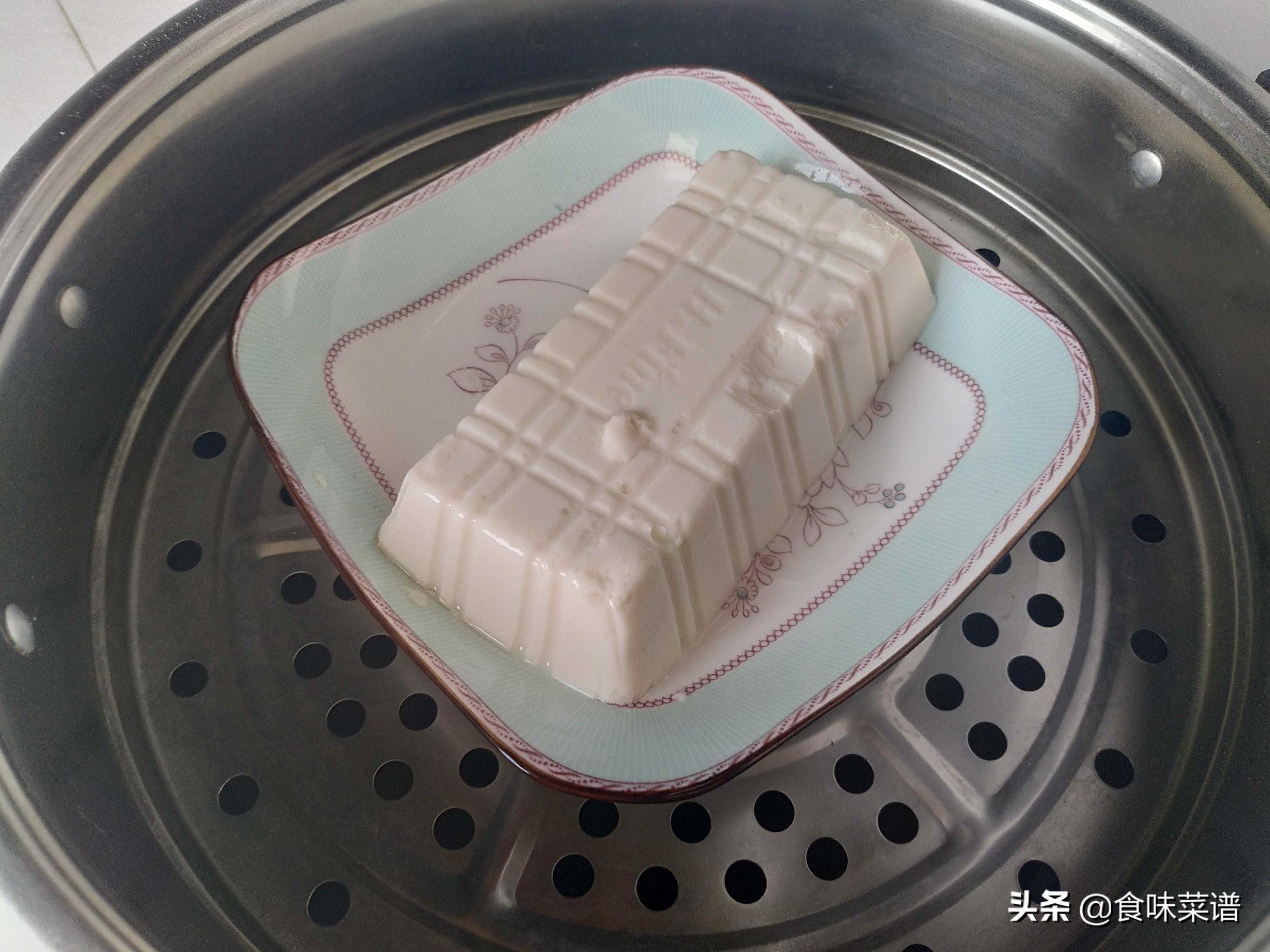 内酯豆腐：了解内酯豆腐的特点和功效，教你制作营养丰富的豆腐佳肴。