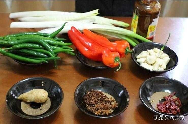 大厨教你炸黄豆酱，原料很关键，制作简单又开胃，没食欲就吃它