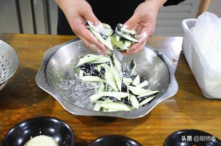 这才是风味茄子正宗做法，口感酥脆，外焦里嫩，轻松做出大厨水平