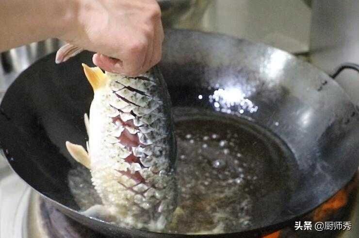 鲤鱼最好吃的做法，香辣味美，风味独特，喜欢吃鱼的朋友有口福了