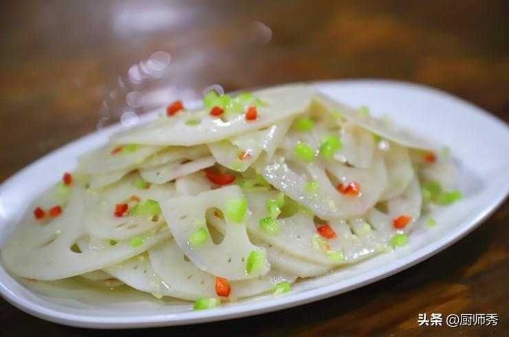 年夜饭不能没凉菜，教你做一道姜汁莲藕，清脆爽口，喝酒必备