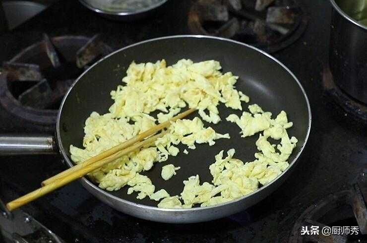 分享三鲜虾仁水饺的调馅配方，比例方法都有，鲜香美味吃不够