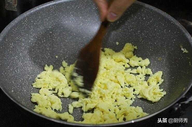 明天冬至吃饺子，教你从和面、调馅到煮饺子，保证你一看就会