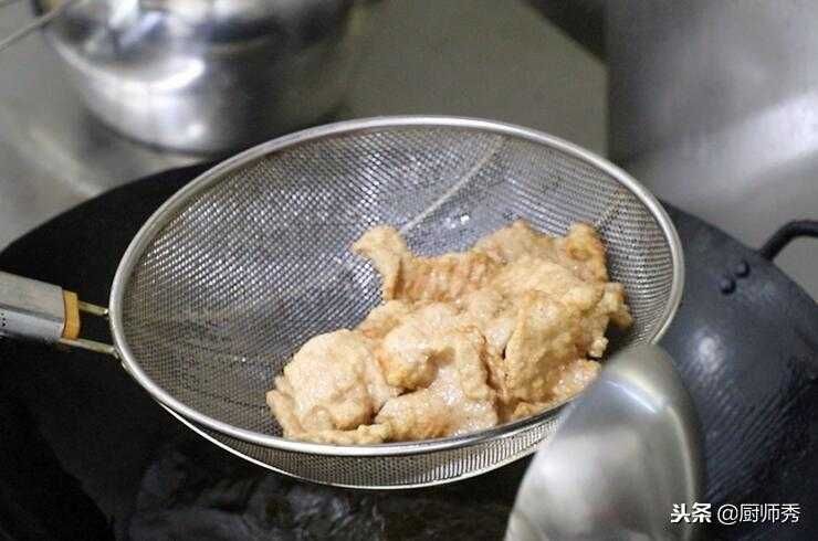 东北名菜锅包肉，教你在家做，制作简单，味道酸甜适口真好吃