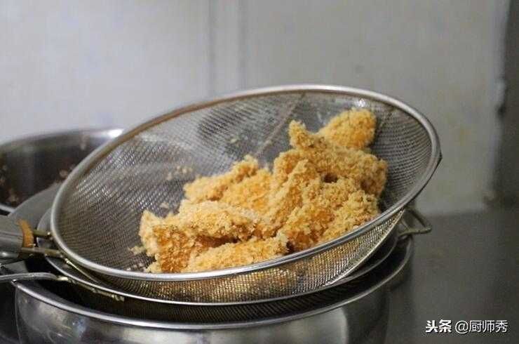 这样做鱼排，外酥里嫩制作简单，比焦溜鱼片好吃的多