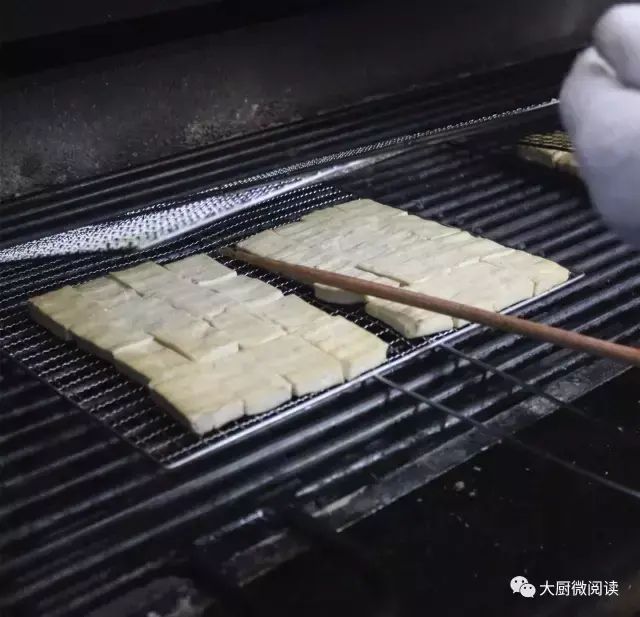 烧烤掌握这几点，包让你个个爆红，日售高达400份！