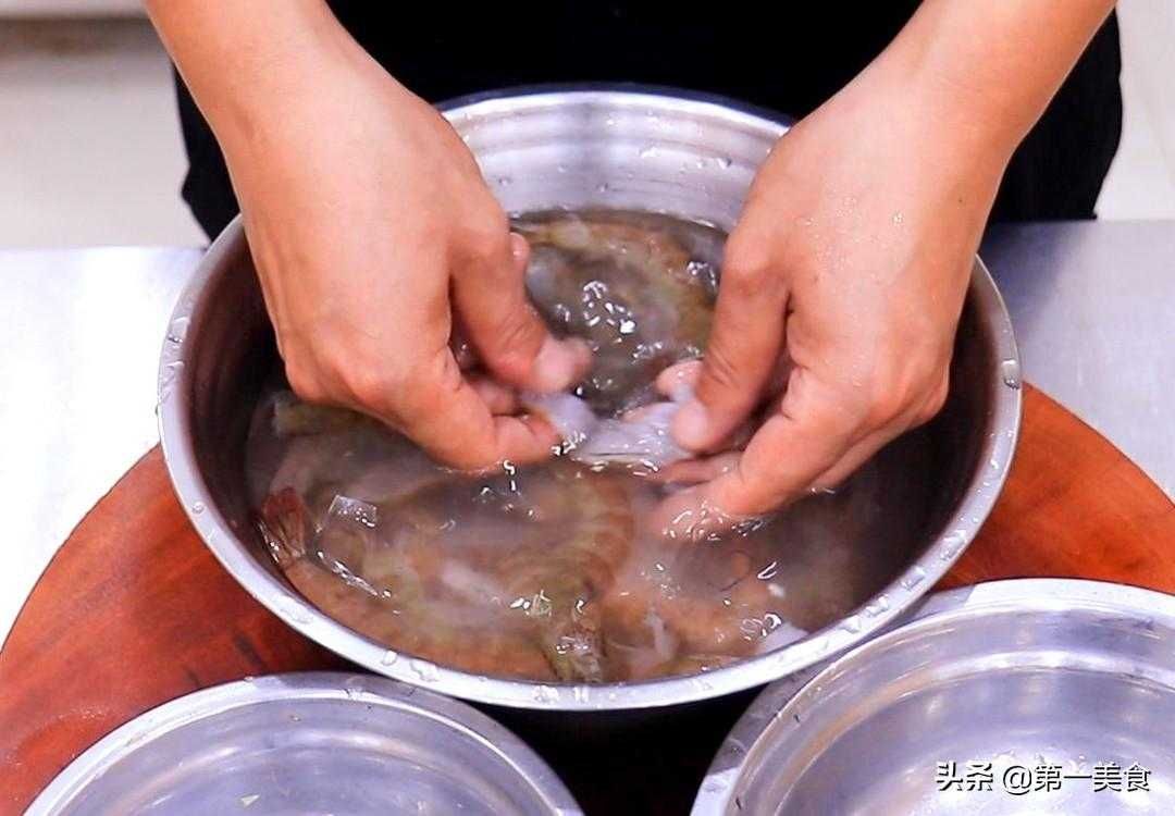 开边蒜蓉虾