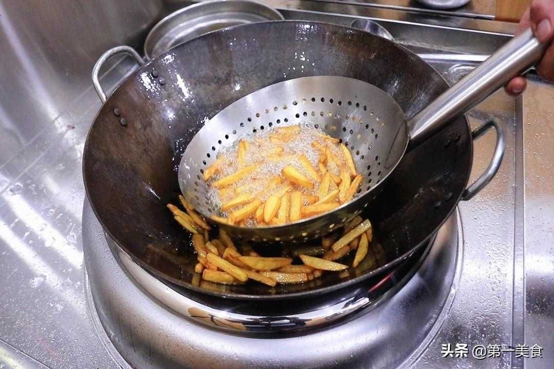 炸薯条不用冷冻的做法