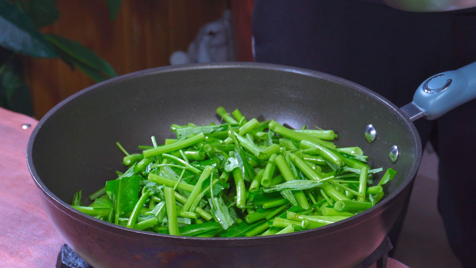 立夏将至，这种“天然清肠菜”要多吃，清脆爽口，开胃解腻